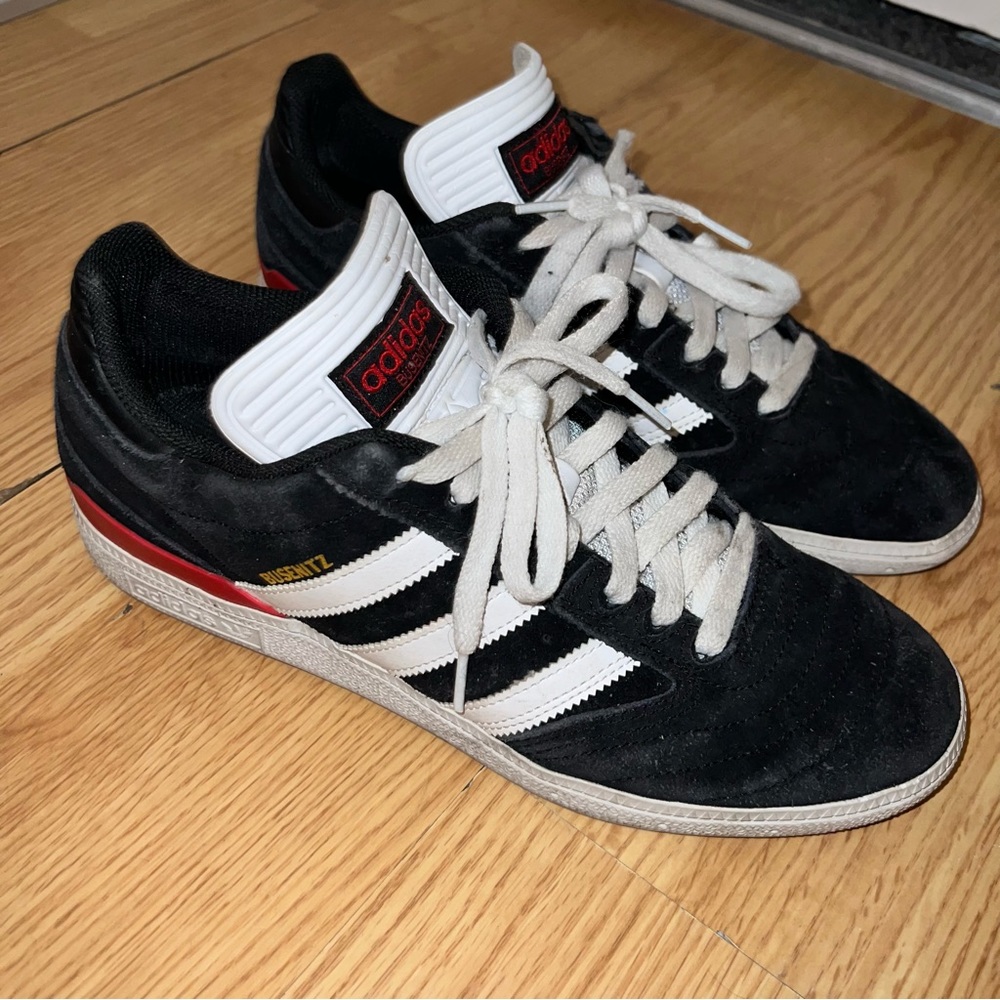 classic mens adidas busenitz sneakers, black and white colorway
size 9.5 mens